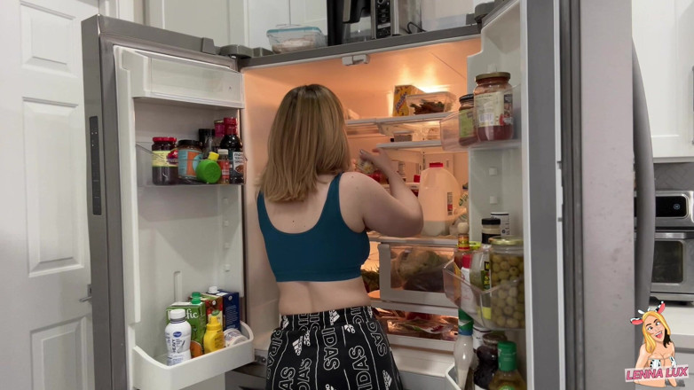 Lenna Lux: The Breakfast Snack