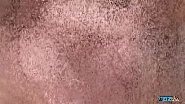 Zizi Vids: Er klatschte ihren anal joy-spot mit einem frisch gepeitschten und...