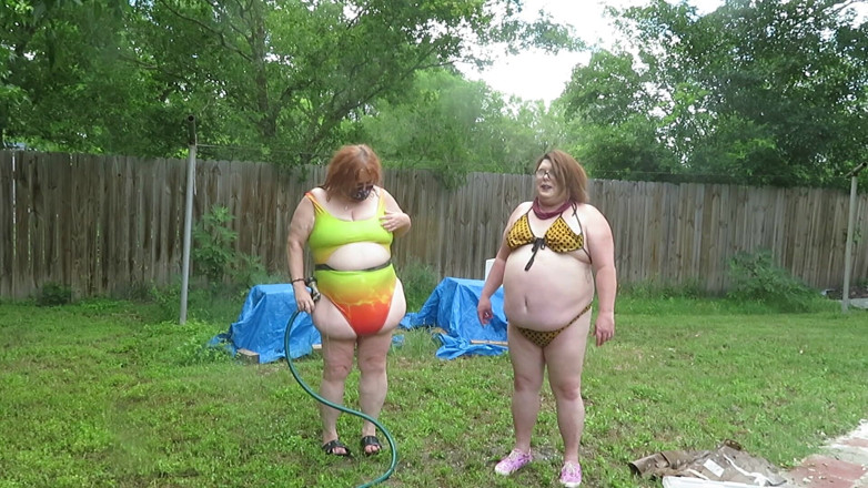 BBW nurse Vicki adventures with friends: Clean stuff and each other with hose me and BBW...