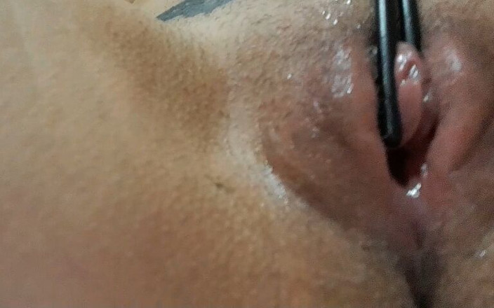 Ana Liz: Lízej mi kundičku!