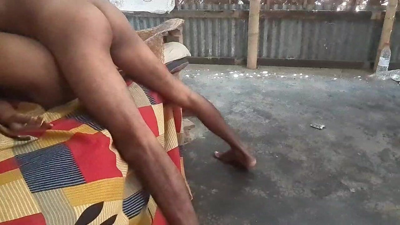 Jesmina: 남친과 섹스하는 인도녀