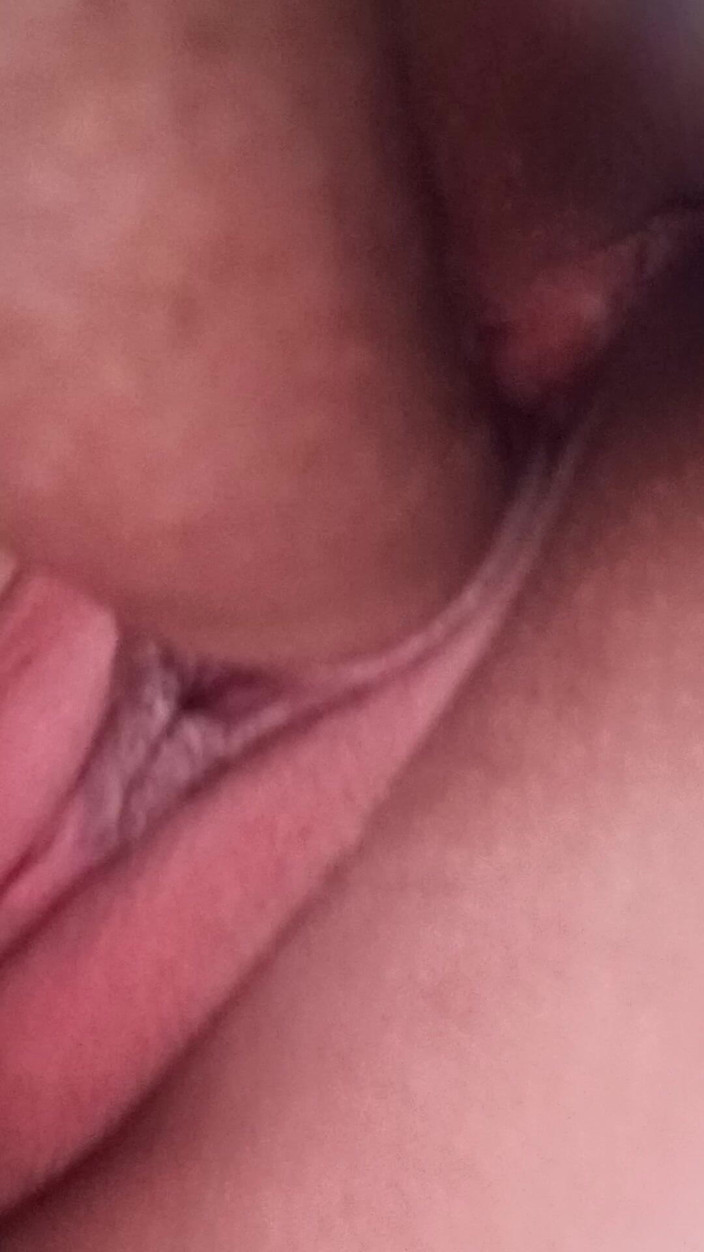 AngyAmazon: Ejaculare înăuntru de vecinul meu în timp ce soțul lucrează