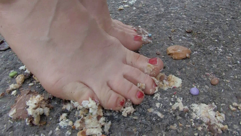 Yvette xtreme: कुचल कैंडी