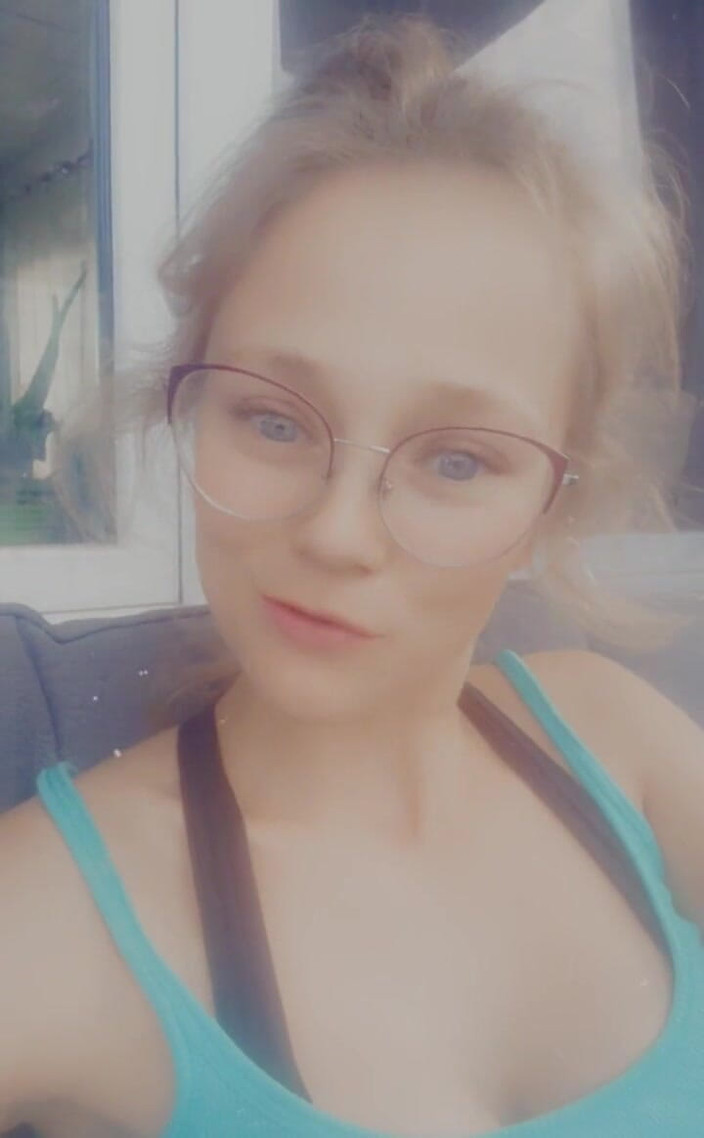 LeniFuchs: 예에 대해 웃을 수있는 무언가, 그것은 또한 내 편입니다.