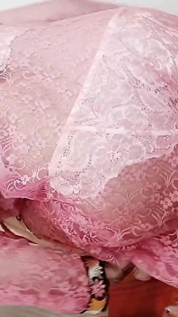 Muslim Camgirl in Hijab Fisting Toy in Live Show on Webcam
