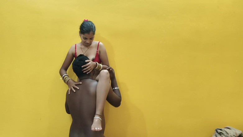 Nikku: 初めて義理の妹と私の部屋でロマンチックで激しいセックスをします。インドのホットカップルで一晩中マスティ