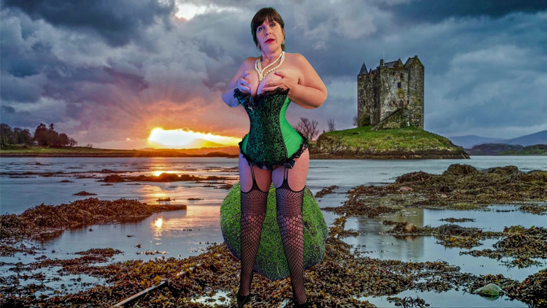 Carmen Angel: Oma Highlander: Versaute Schottische Corksuckerin