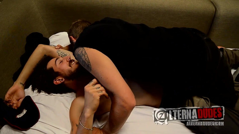 Alterna dudes: Kåt tappbonde Tom vill ha augusti grå stor kuk i...