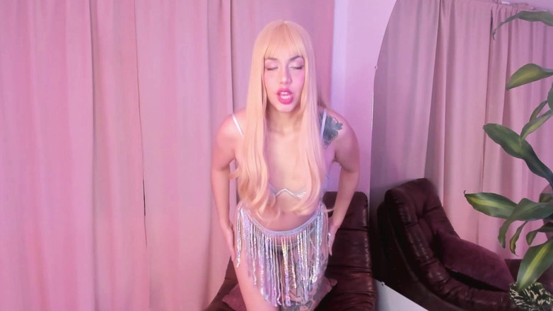 CoralTrip: 完美女机器人升级出错了