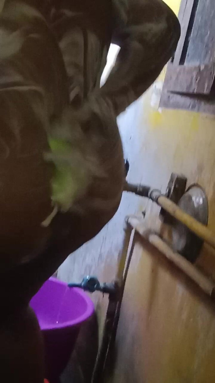 Tamil Anti Uma: Národní Dívka Moje Švagrová Mě Tajně Natáčela, Když Jsem Se Koupala,...