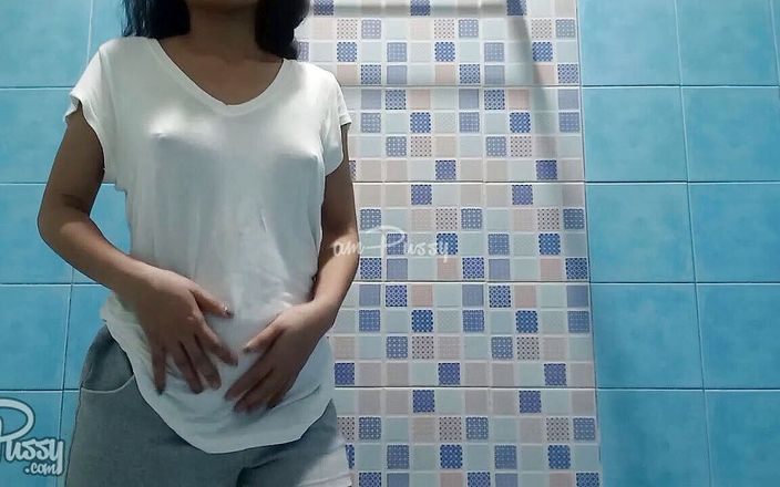 AmPussy: 愛らしい十代のフィリピン人はシャワーを浴びます