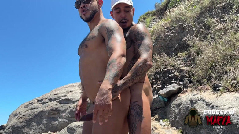 ForeSkinMafia By Boomer Banks: 2 ビッグディック ラテン系アメリカ人がビーチでファック ハードコア 生ハメ ヘイデン ゴッティ リオ グランデ