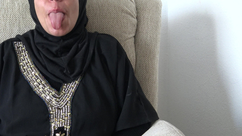 Souzan Halabi: アラブ、淫語、継母、義理の息子、シャルモタ、マスリー、エジプト人