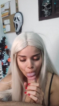 Ejaan Taboo Wellington hilang kawalan dalam blowjob sengit dan pancut ke dalam mulut Penyihir