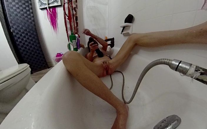 Lizzy Yum: Lizzy yum sd Mayıs 2025 mastürbasyon banyo yapıyor azdırıyor amatör, büyük...