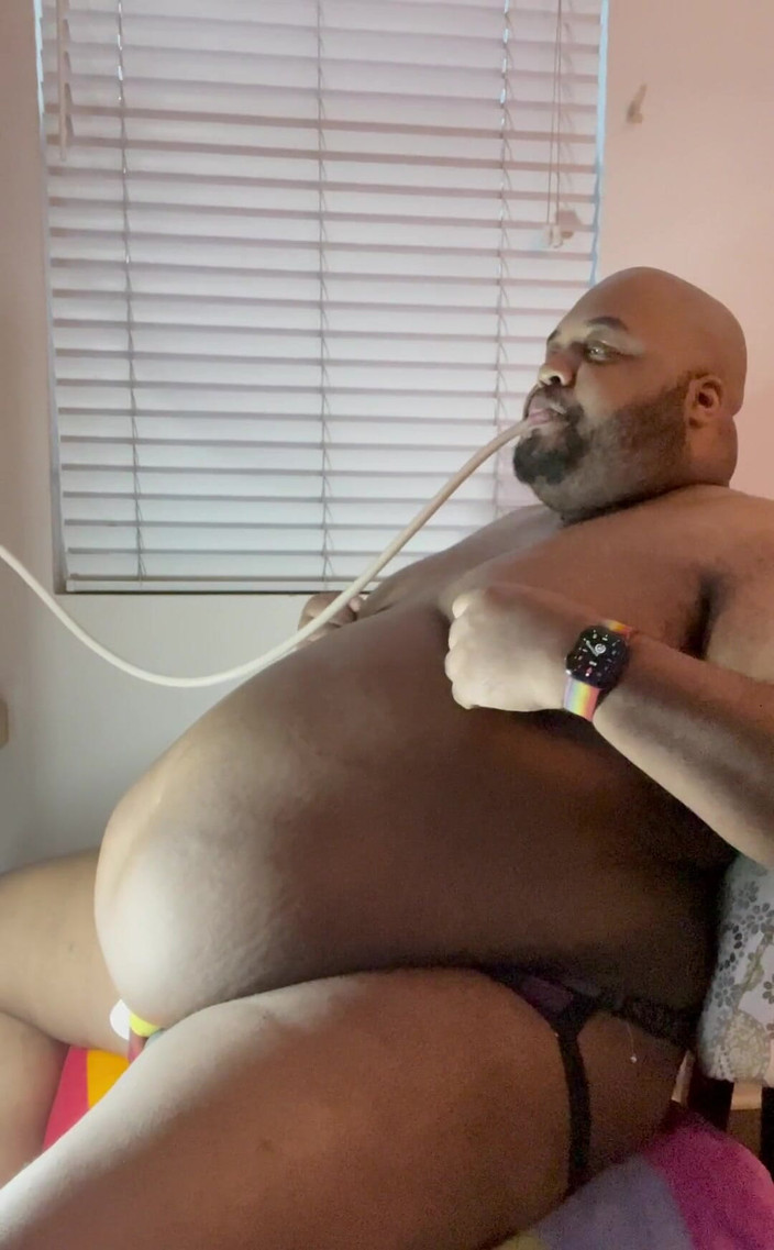 Blkhole420: Gotta bilang aku suka mainan seksku.