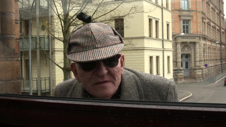 Deutschland Porno X: Kacau oleh cabul - rambut coklat matang mendapat kedua-dua lubang diregangkan...