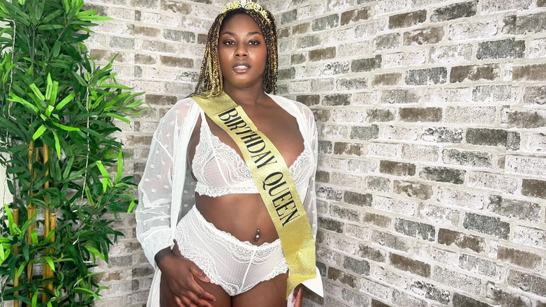 Xeinna Rose: Anh ấy đã nhớ ngày sinh nhật của tôi - vì vậy tôi đã...