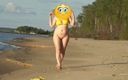 Lady Rose pee pee: Golden Rain 21-milf sikanie na plaży.