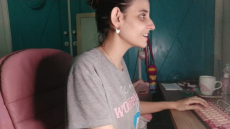 Ms Candy Bunny: Dziwka trenuje swojego byłego