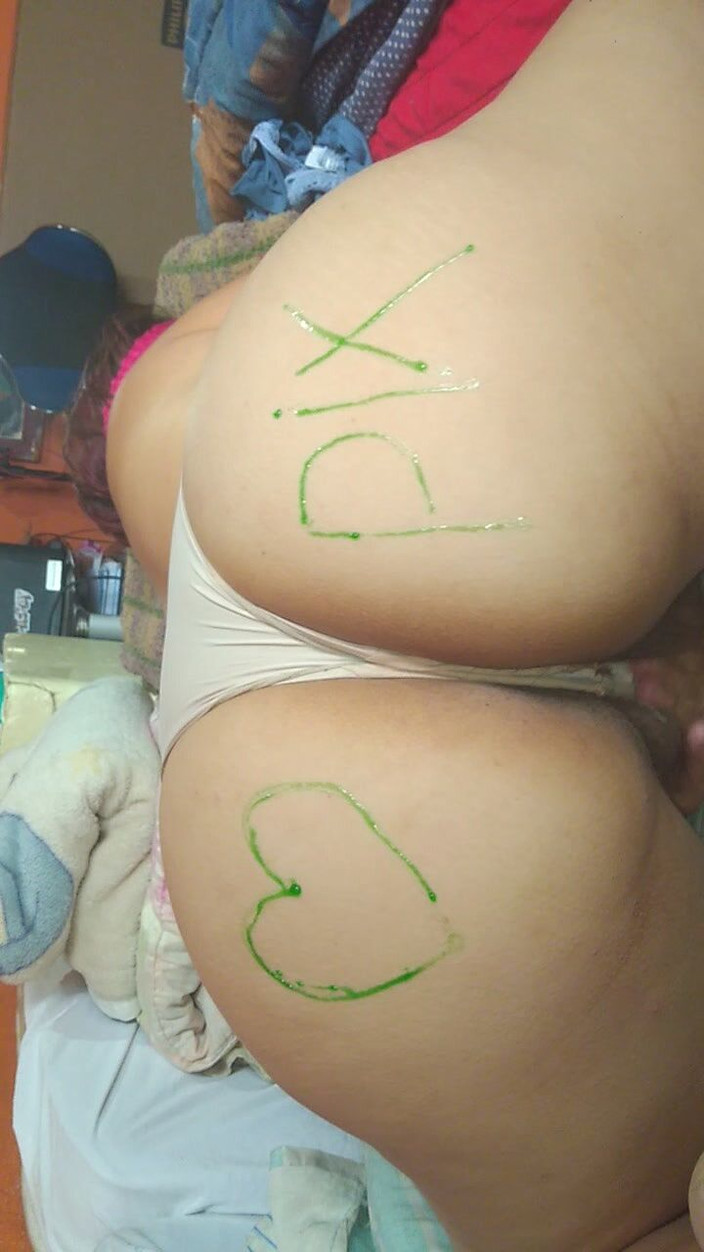 Sharinga: Stiefcousins heißer arsch