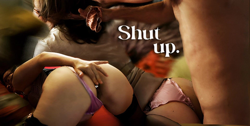 Sexy O2: 1713년 - 벨벳 스트라이프 블랙 코르셋, 라이트 핑크 새틴 팬티, 스타킹, 핑크 비닐 하이힐을 신은 프랑스 아마추어