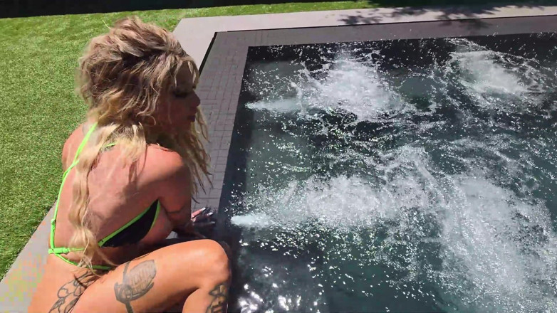 Kitana Montana Official: POV Pool Fucking with Kitana