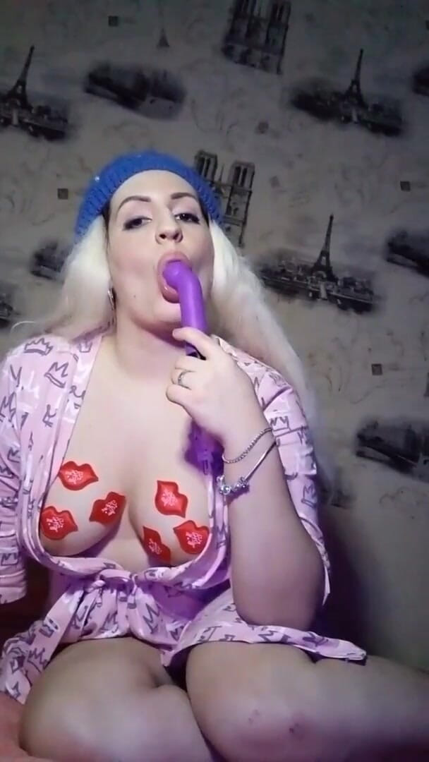 Flaviolinca studio: jerk off my pussy with a vibrator