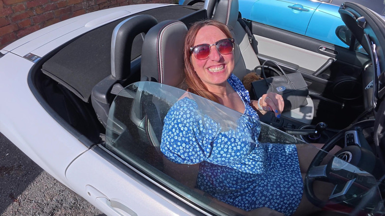 Mr LDN Lad: Real British MILF Drives Me in Her Car and Jerks...