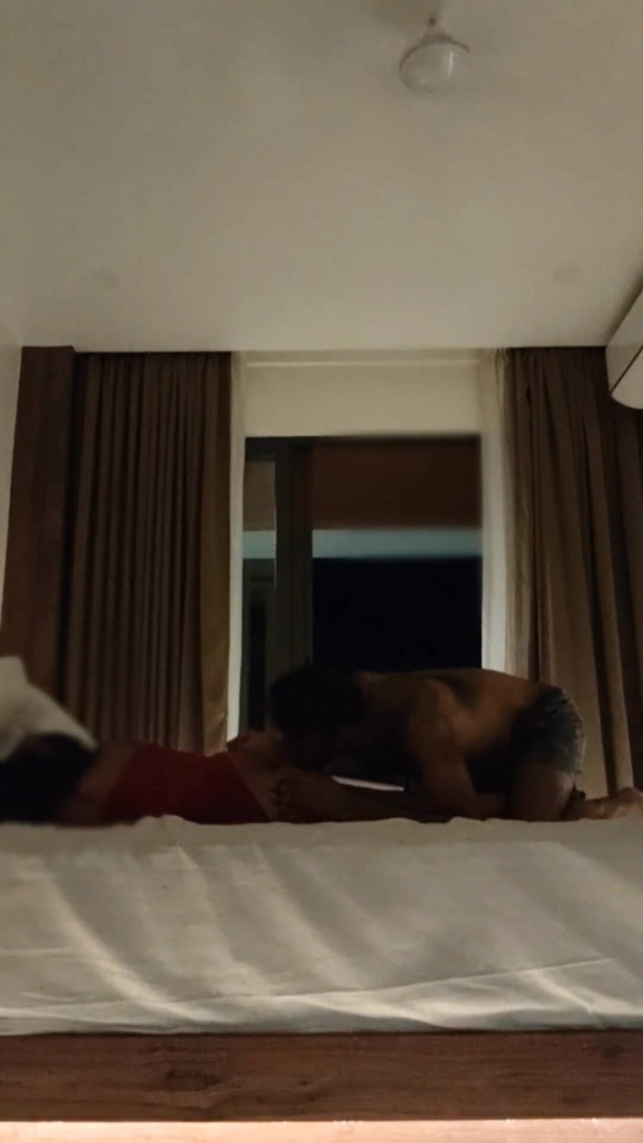 ItemRiya05: Desi Indian GF Fucking with BF in Hotel