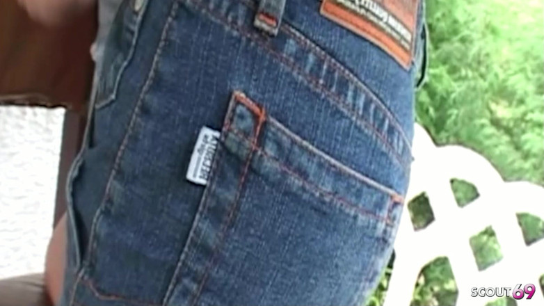 Shemale TS Collection: Peituda transsexual é fodida ao ar livre em seu cu apertado