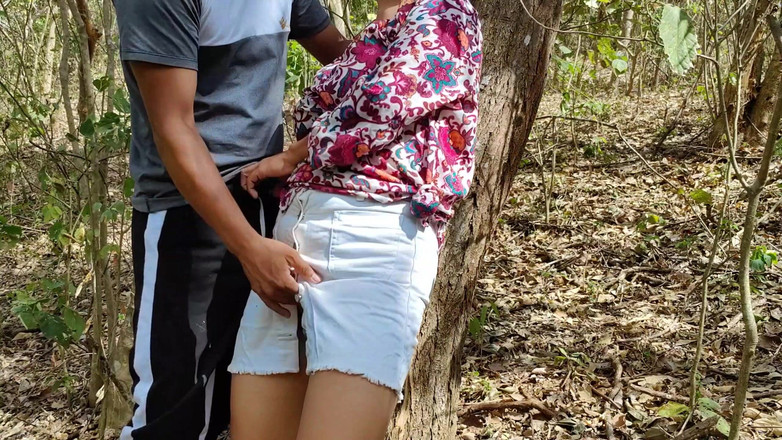 Marys: Kongkek di luar rumah!! Kami pergi berjalan-jalan dan akhirnya mengongkek...