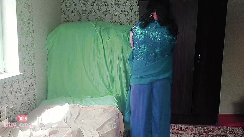 Kitty_Cross: Pantat sendiri Shemale memukul badan putih pantat besar pantat besar