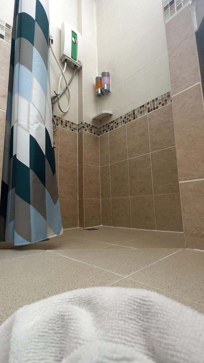 SweetLucy96: Doccia da sola - nessun suono