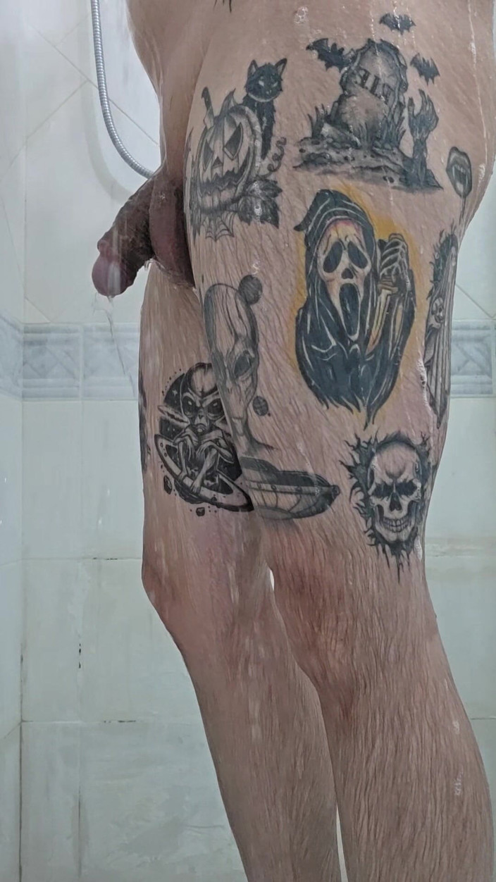 Lkdick8: Chubby byl přistižen, jak si ve sprše honí