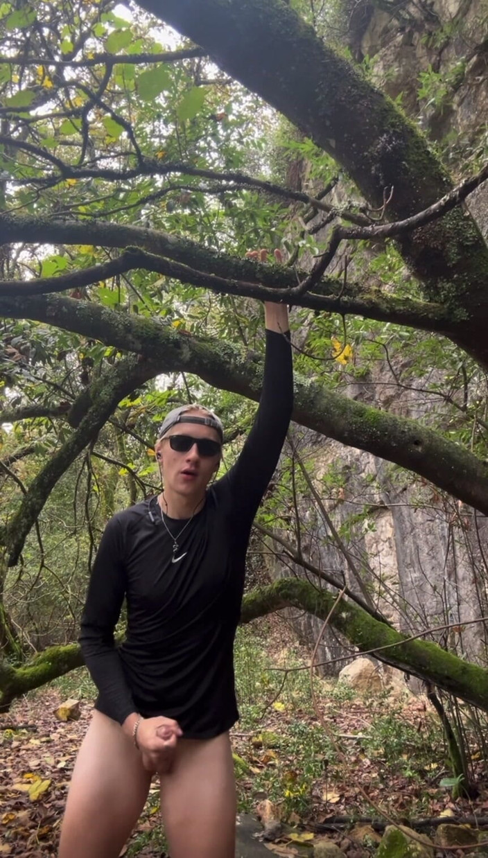 Axton Drake: Hiker Bro goes Off-Trail to Jerk Off