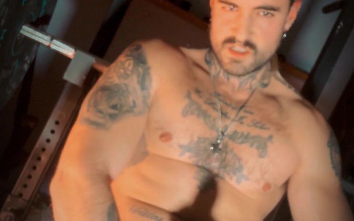 JackSpanish: Od posilovny po Wild - intenzivní konec po cvičení v tělocvičně