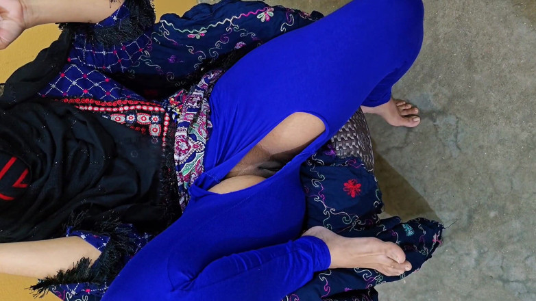 Sairaxsaim: Hijab Muslim Girlfriend Coming Home Again-cum in Pussy