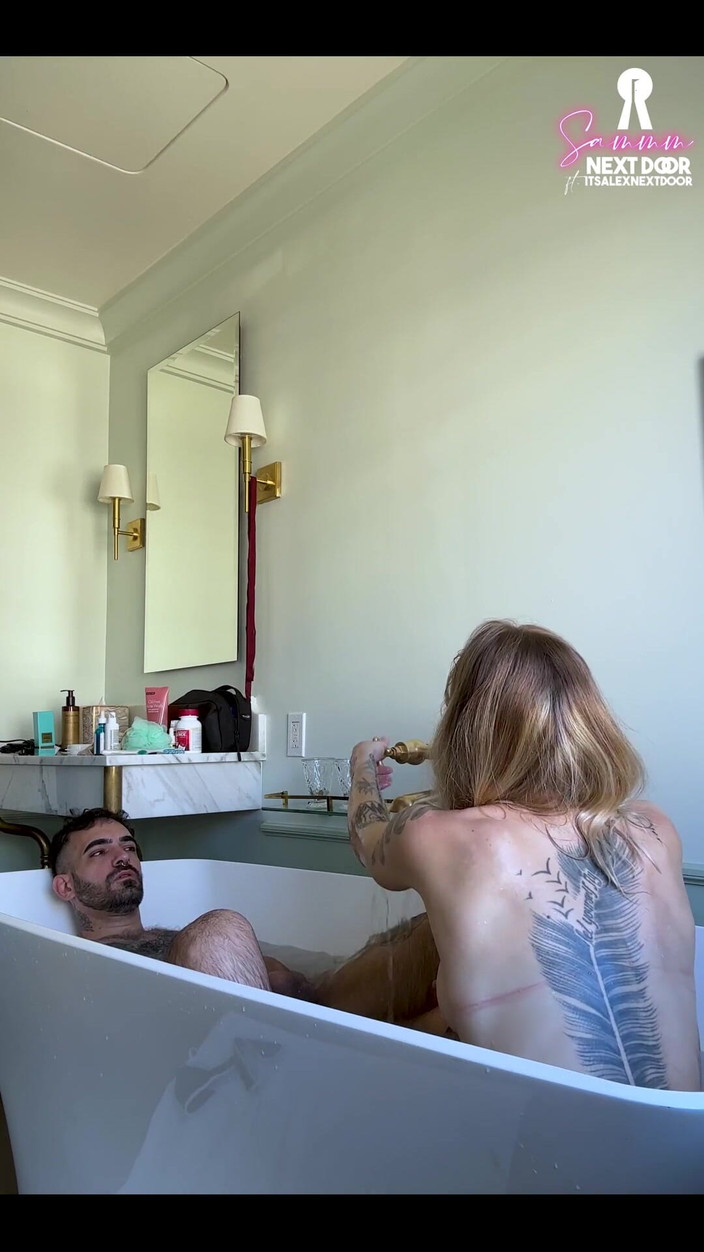 Sammm Next Door: 6 min fodendo meu rosto, porra na minha boca