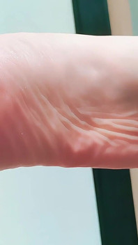 Chinese/foot/footfetish/footworship/nailpolish/toes/nailfetish/arch
