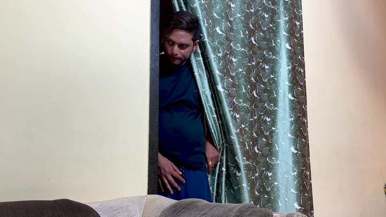 Glepaman: 仆人与大胸部的热辣女主人