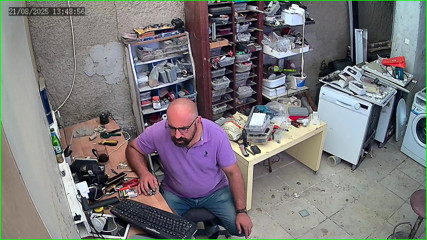 CenkAy: Bear Stepdaddy Caught on Security Camera