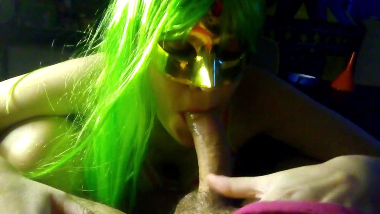 Sexoamateur: Taping the cock and i take out milk