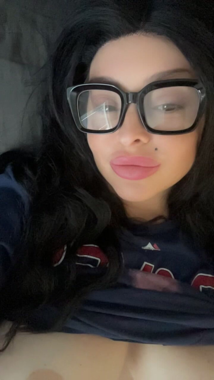Kat Snax: Mommy Masturbating, Talking Dirty, and Squirting