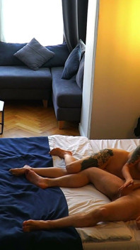 Šukám Svoji Sexy Sousedku, Zatímco Její Manžel Není Doma