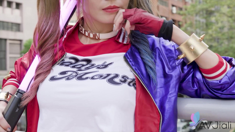 AV Jiali: Li Zhiyan é fodida na festa de sexo de Halloween vestida...