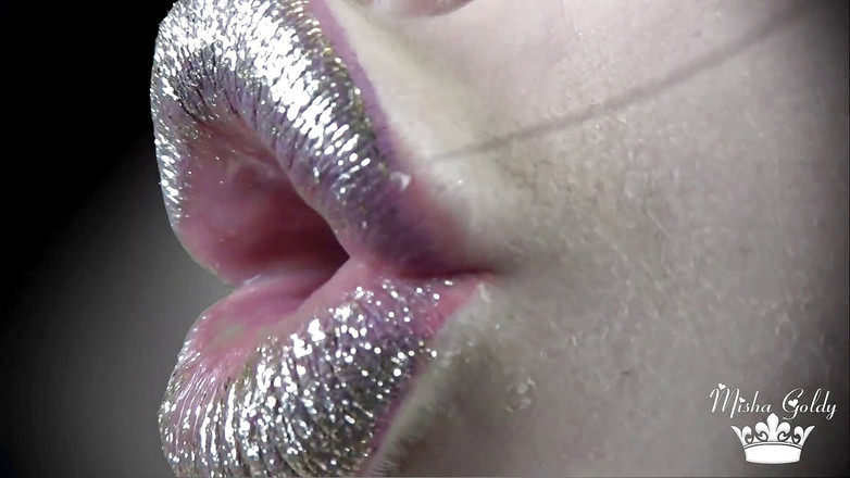 Goddess Misha Goldy: Pop for my big shiny lips: hitung mundur muncrat!