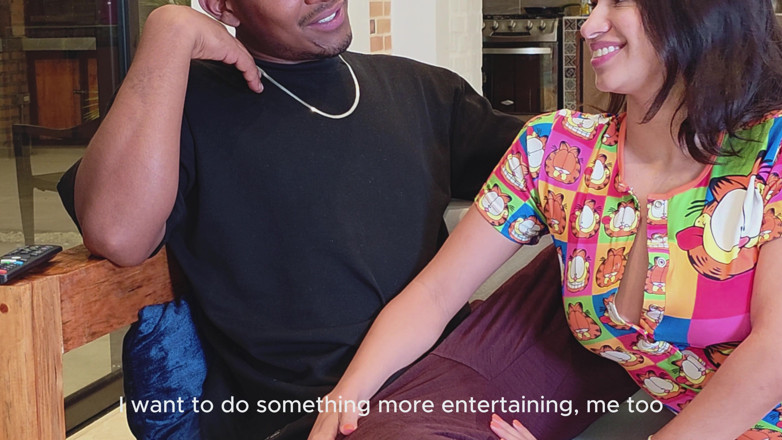 Rioc69: Ma demi-sœur lors d’une soirée cinéma me suce la tête...