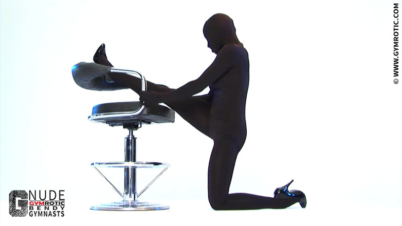 ZentaiDolls: Zentai Contortion Doll