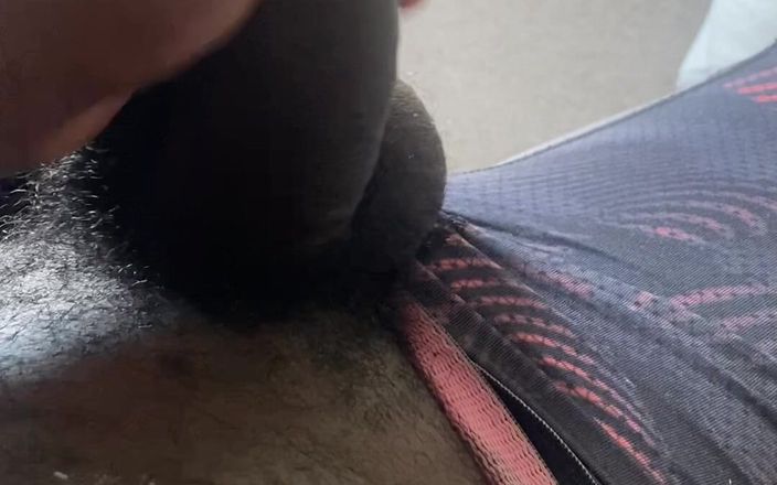 BBCier: Excitée seule